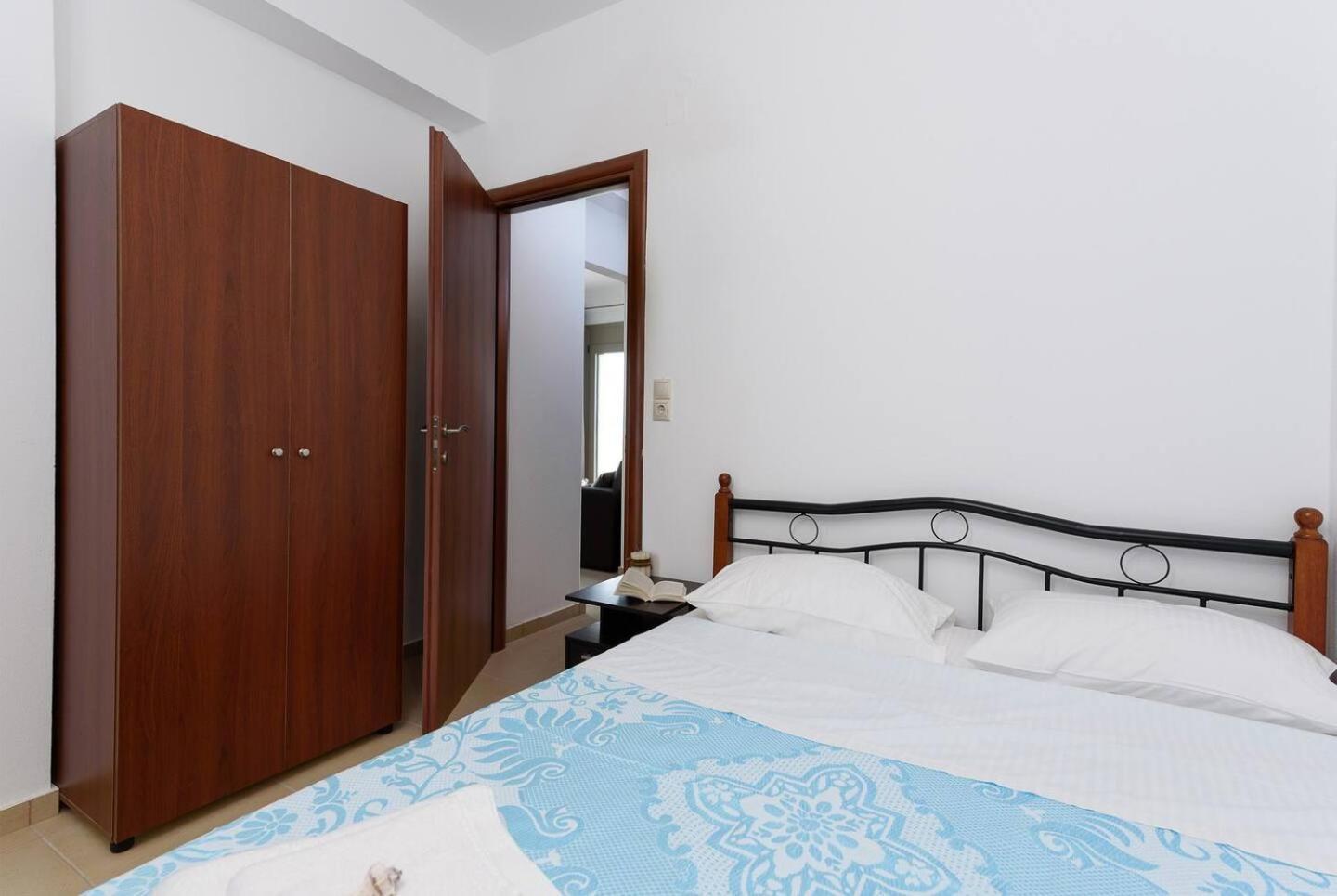קלמאקי Sofia Apartment, With Sea & Mountain View מראה חיצוני תמונה